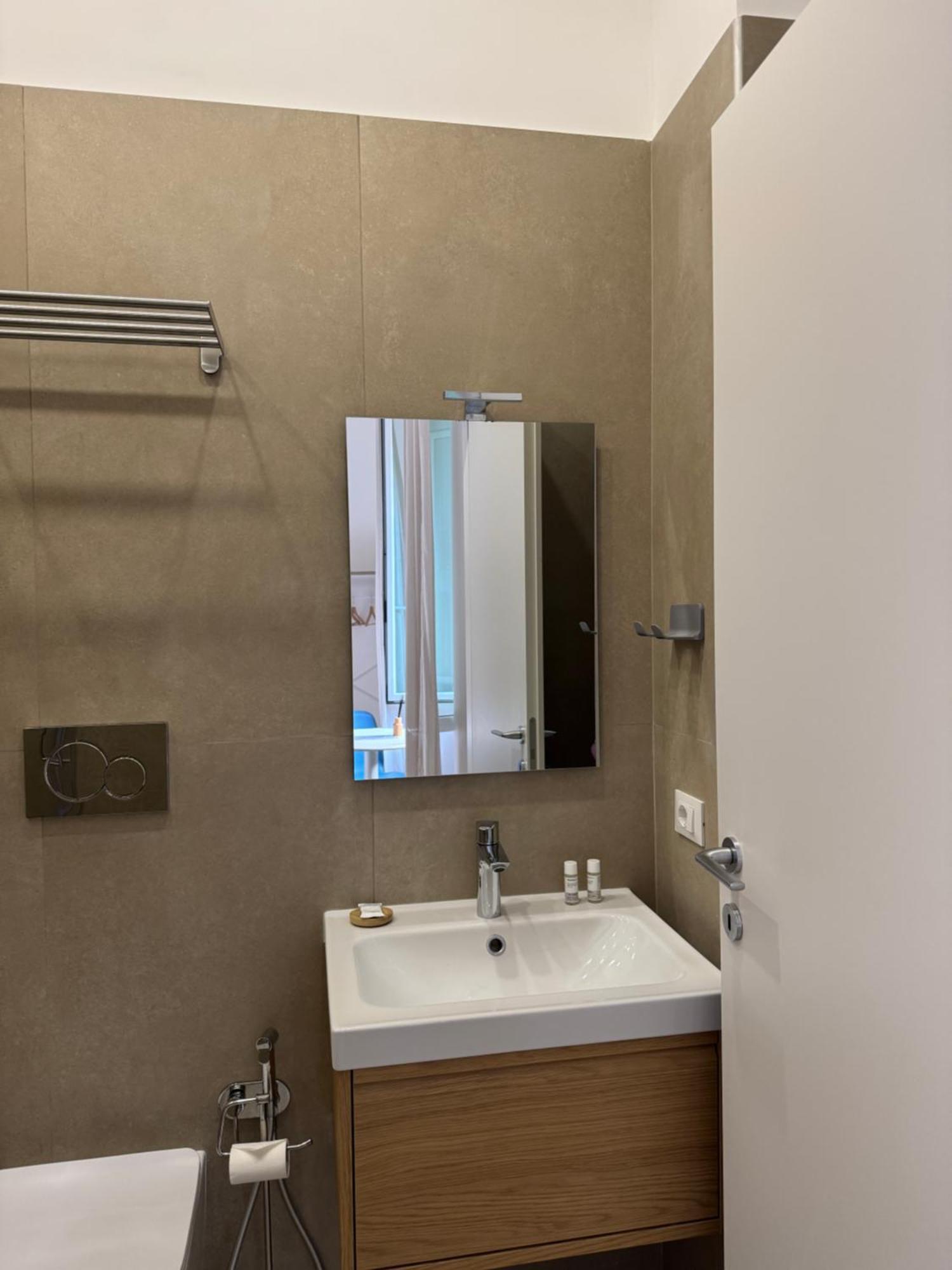 Flat 7 Rome Guesthouse Екстер'єр фото